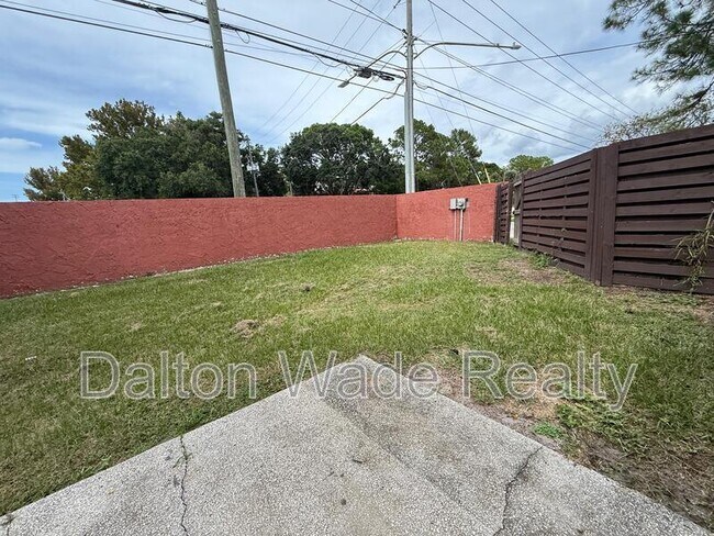 Building Photo - 2040 Sunset Grove Ln