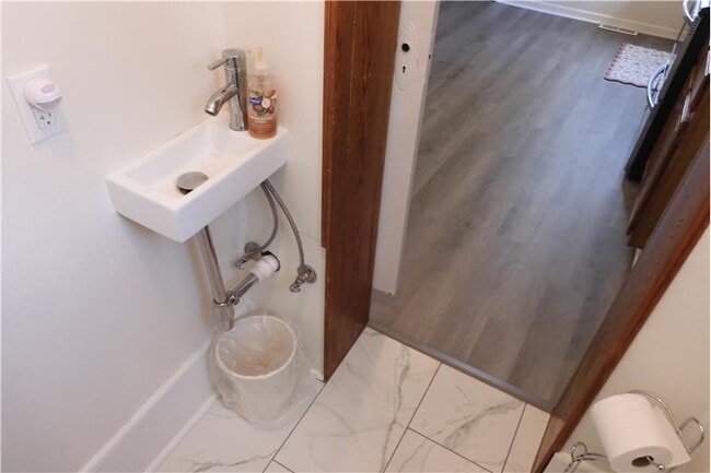 Building Photo - 203 Boone St