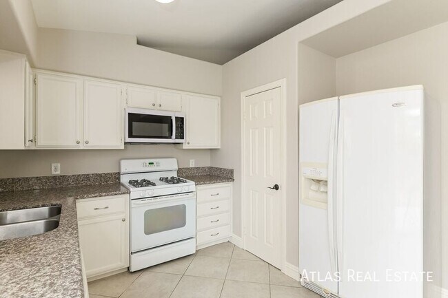 Building Photo - 5020 Chambliss Dr