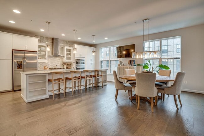 Building Photo - Luxury Townhome with Stunning Views and Prime Location For Sale or For Rent near National Harbor