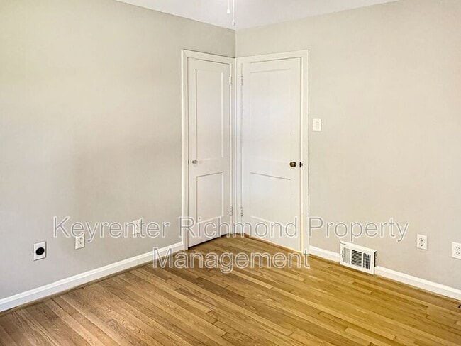 Building Photo - 4809 Leonard Pkwy
