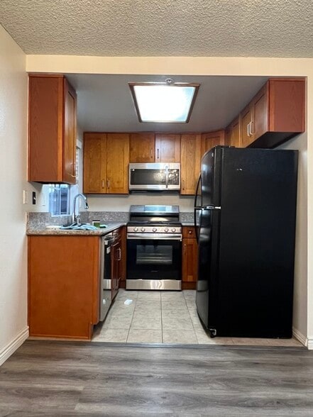 Kitchen - 212 N Electric Ave