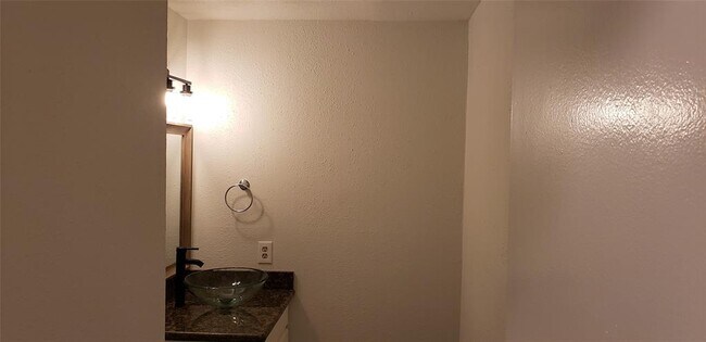 Building Photo - 2379 Briarwest Blvd