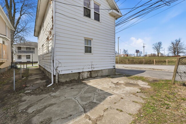 Building Photo - Modernized 3-Bedroom w/ New Furnace