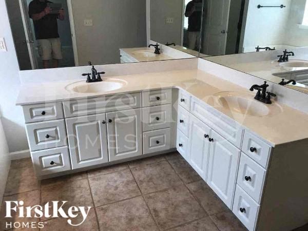 Building Photo - 1298 Easterwood Blvd