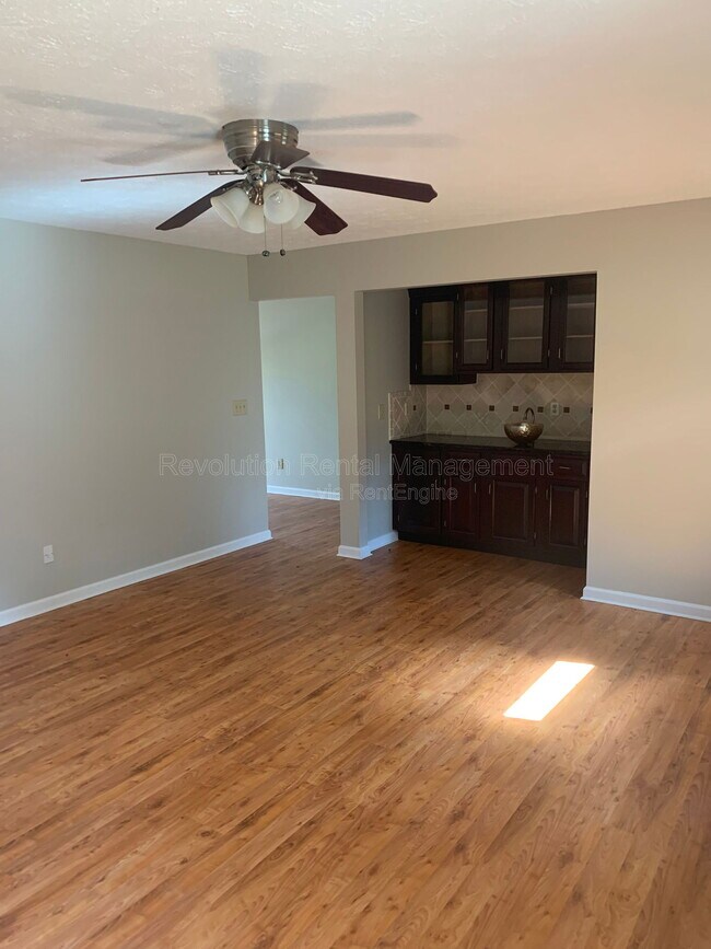 Building Photo - 8373 Brewer Rd