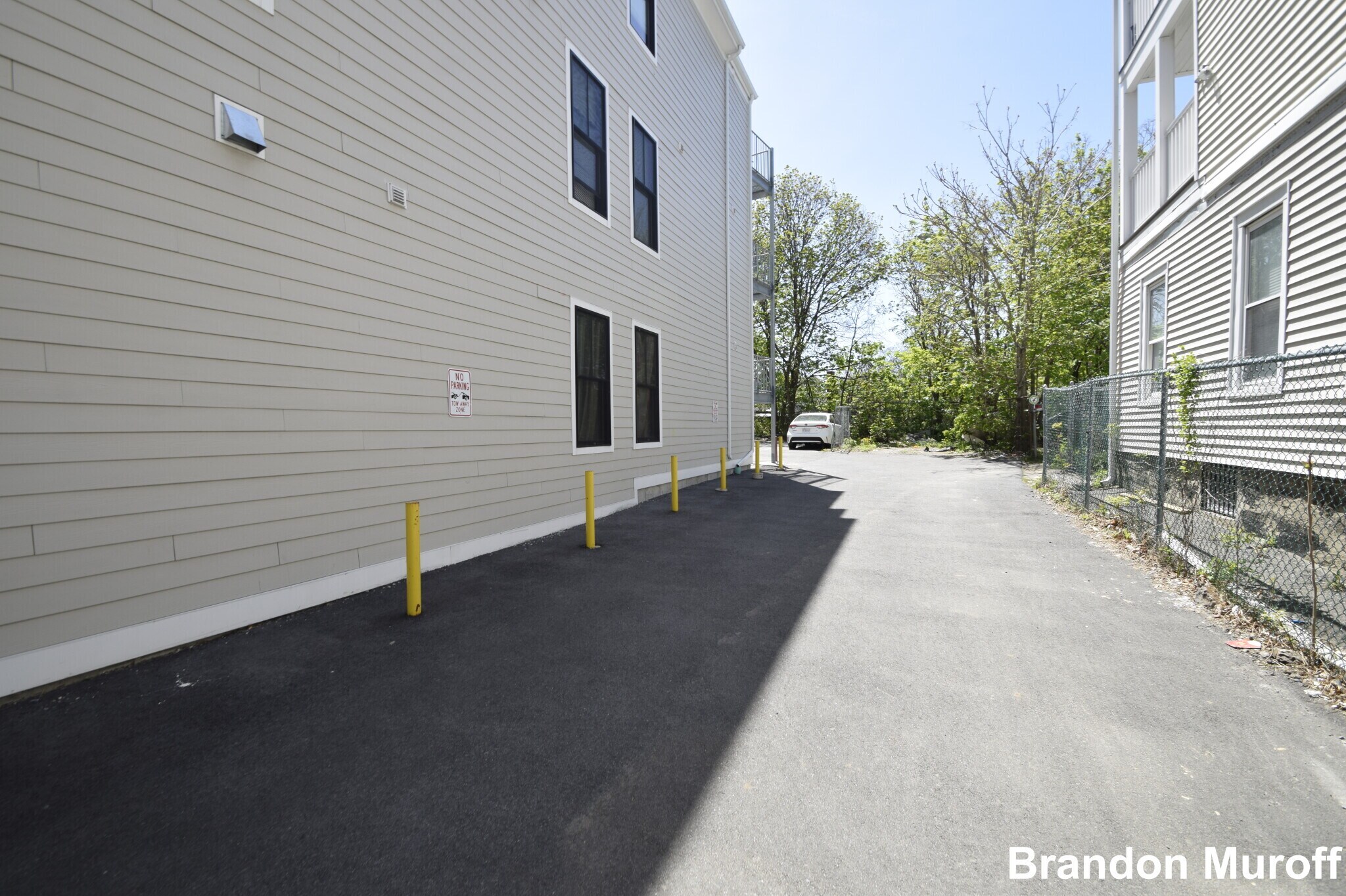 Building Photo - 15 Maywood St