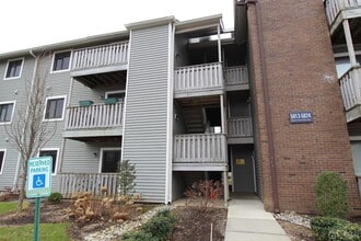 Building Photo - 5015 Ravens Crest Dr