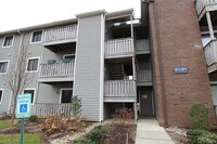 Building Photo - 5015 Ravens Crest Dr