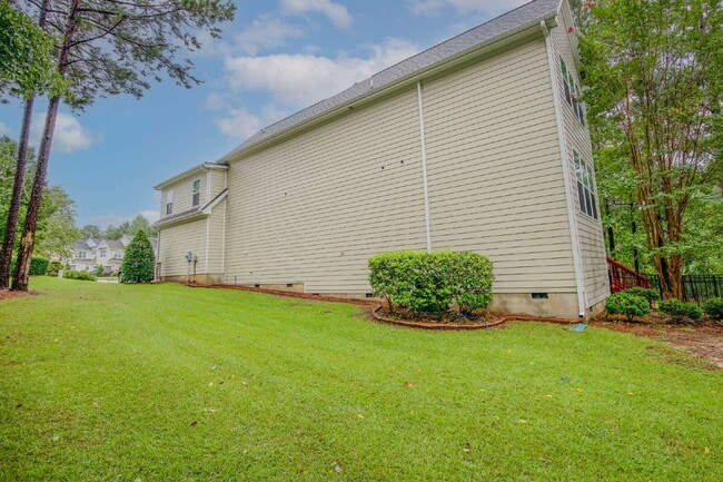 Building Photo - Charming 3 bed, 2.5 bath home with bonus t...