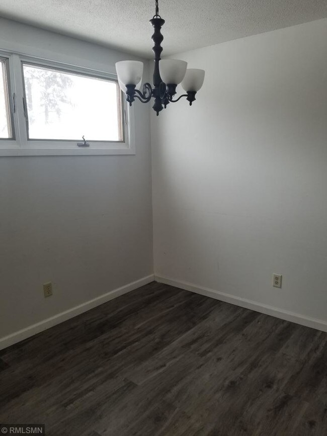 Building Photo - 3830 W 108th St