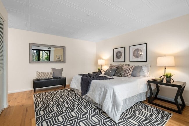 Building Photo - 46 Concord Ave