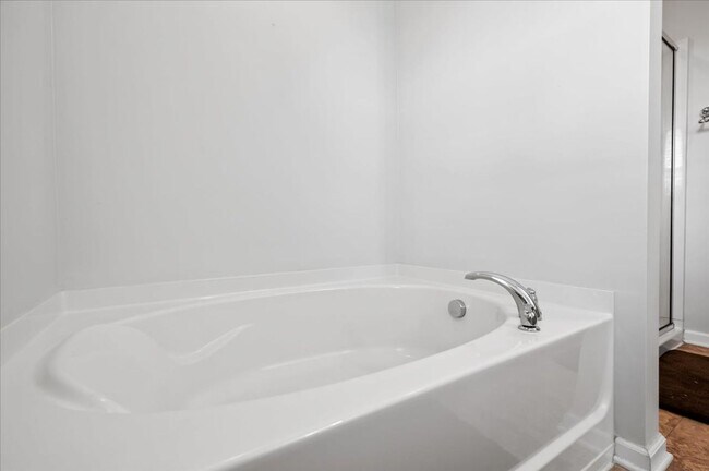 Building Photo - 4 Gardenia Dr