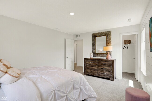 Building Photo - 16826 Sherwin Ct