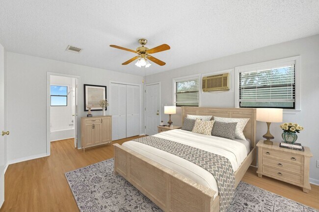 Building Photo - Nestled in the Heart of Golf Course in Woodcreek