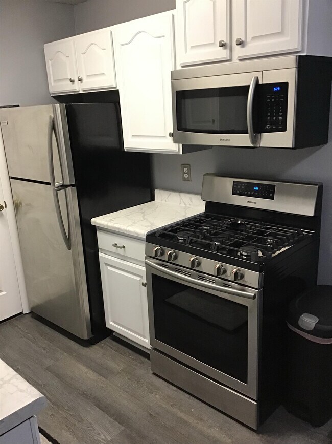 Building Photo - 4110 S Oak Meadows Dr
