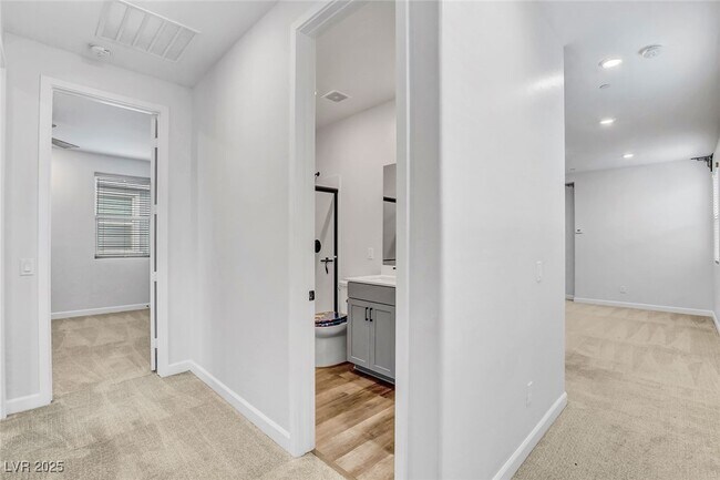 Building Photo - 318 Wind Poppy St