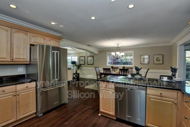 Building Photo - 1534 Constanso Way