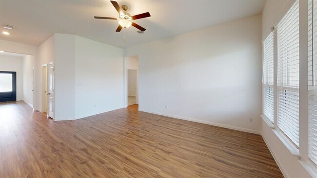 Building Photo - 162 Coronella Dr