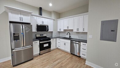 Building Photo - 1 bedroom in Chicago IL 60640