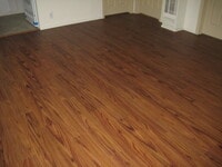 Building Photo - 121 NE Long St