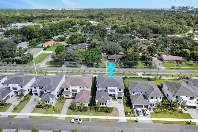 Building Photo - 8283 SW 120th Ter