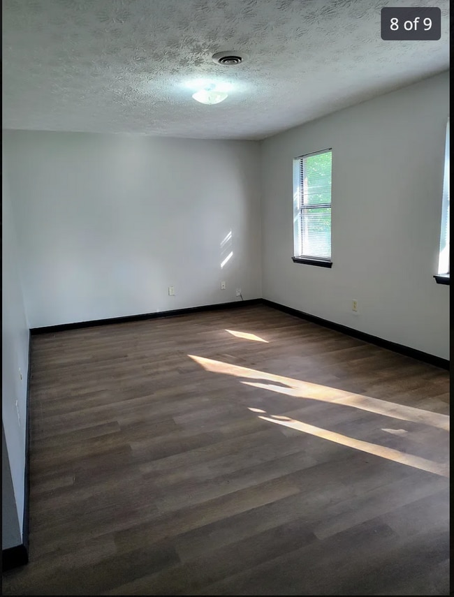 Building Photo - 110 Picasso Dr