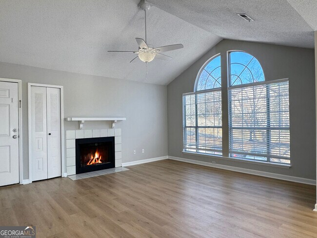 Building Photo - 901 Wentworth Ct
