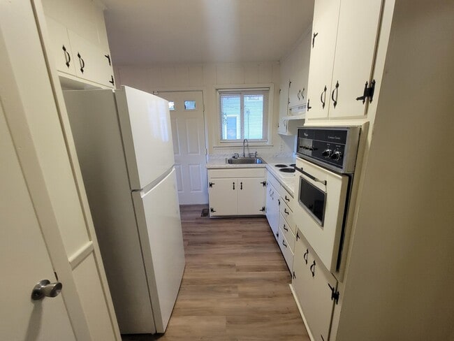 Building Photo - 1517 Whitney St