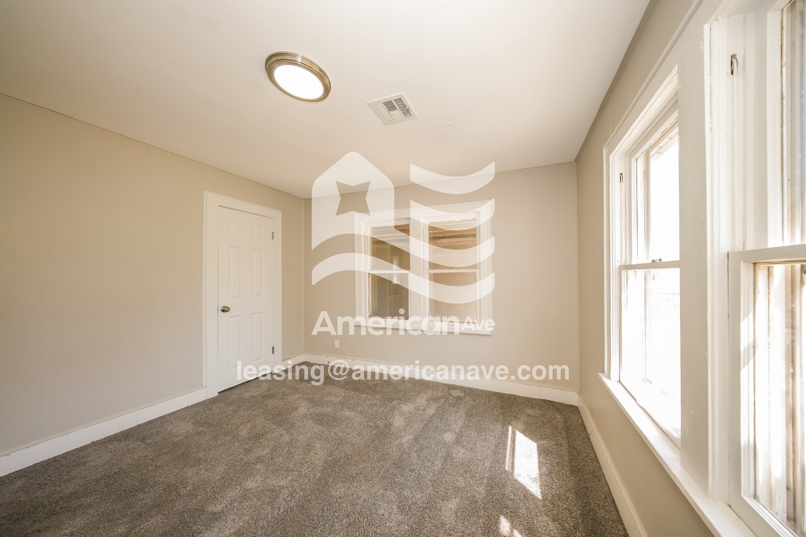 Building Photo - 225 E Himes St