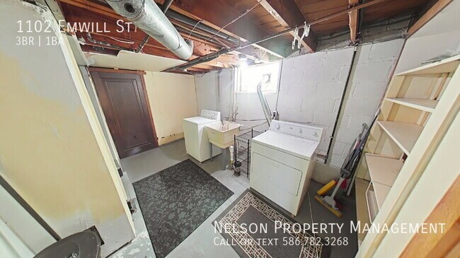 Building Photo - 1102 Emwill St