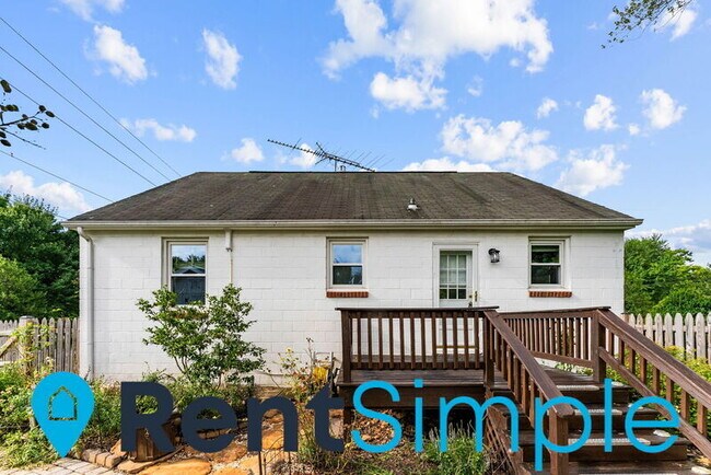 Building Photo - 5112 Broad Run Church Rd