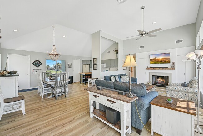 Building Photo - 18418 E De Vaca Ln
