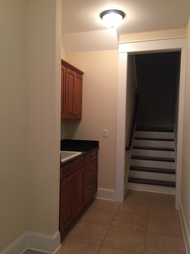 Building Photo - 65 Orvis Stone Cir