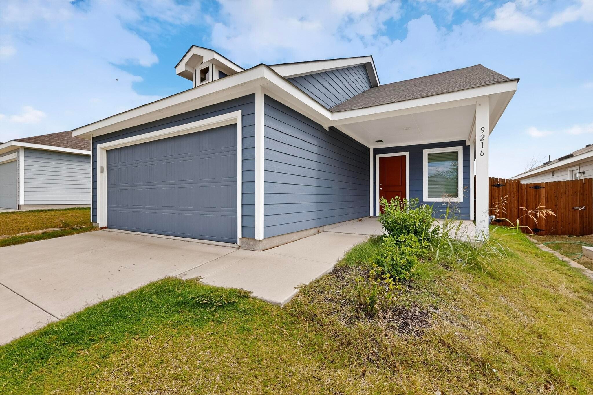 Building Photo - 9216 Grackle Pl
