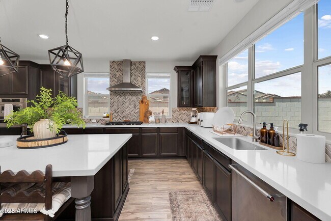 Building Photo - 9418 E Theia Dr