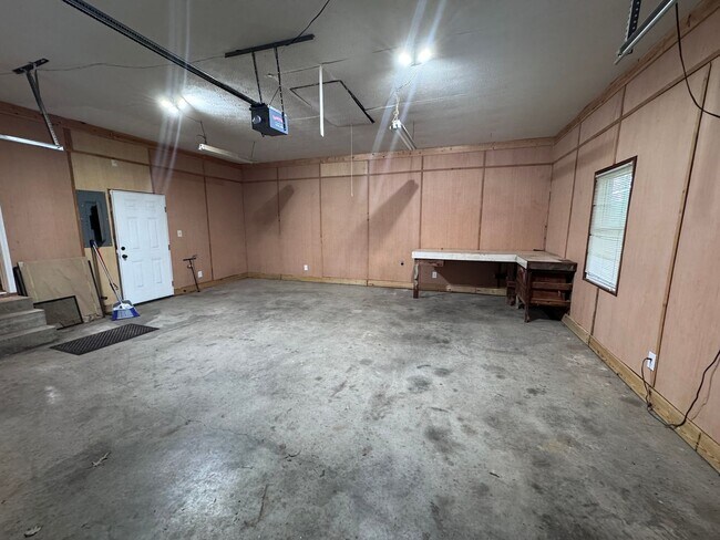 Building Photo - 4430 Chicadee Dr