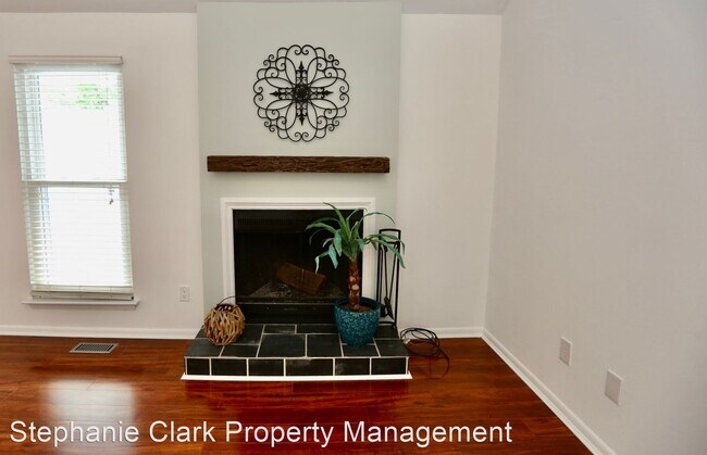 Building Photo - 3 br, 2 bath House - 409 33rd Street #B