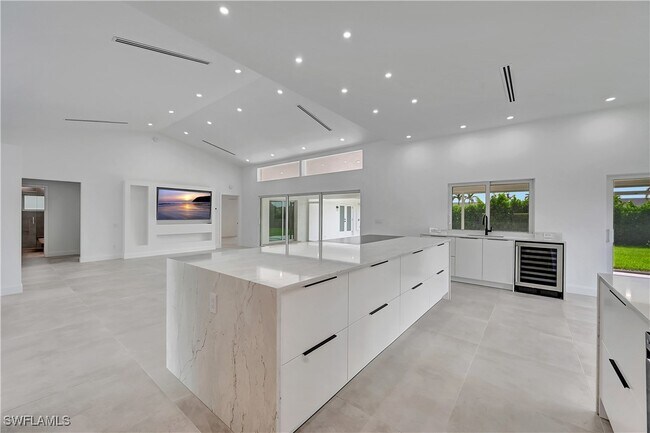 Building Photo - 2517 Kings Lake Blvd