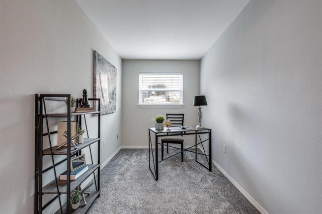 Building Photo - 2205 Canton St