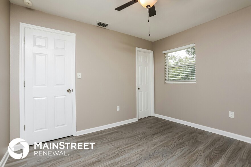 Building Photo - 511 S Simpson St