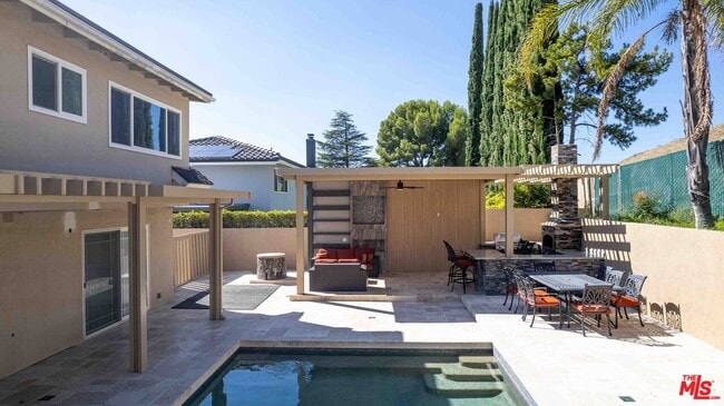 Building Photo - 18933 Kilfinan St