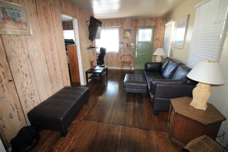 Building Photo - 728 Venice Ct