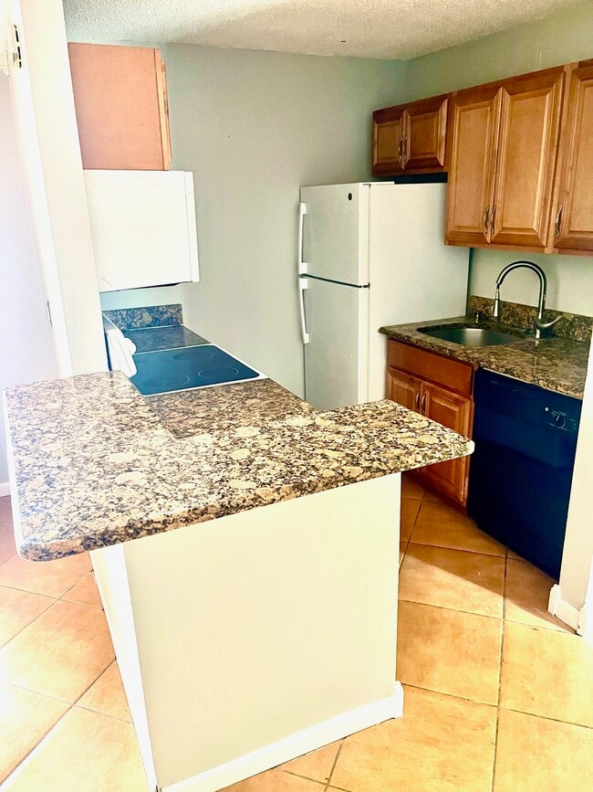 Building Photo - 17 Crossings Cir