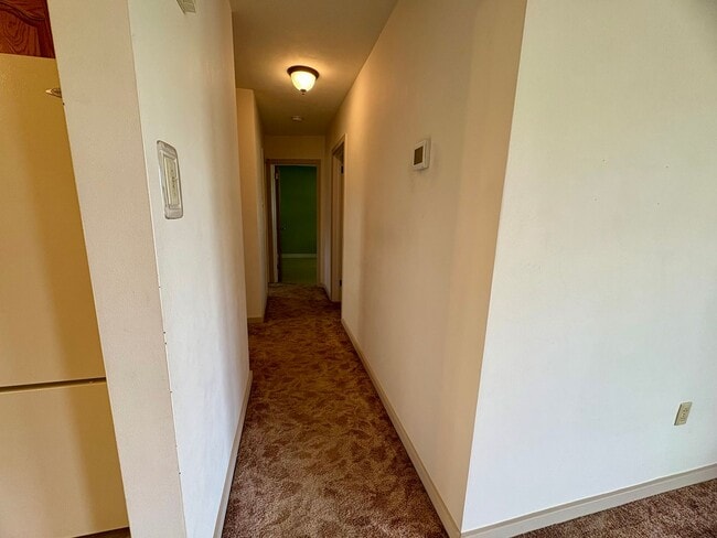 Building Photo - 3 Bedroom 2 Bathroom in Annville w/Huge Ga...