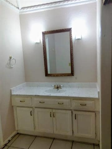 Building Photo - 2800 Hedgeway Dr