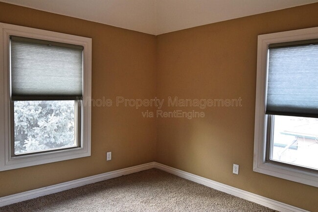Building Photo - 4480 Utica St