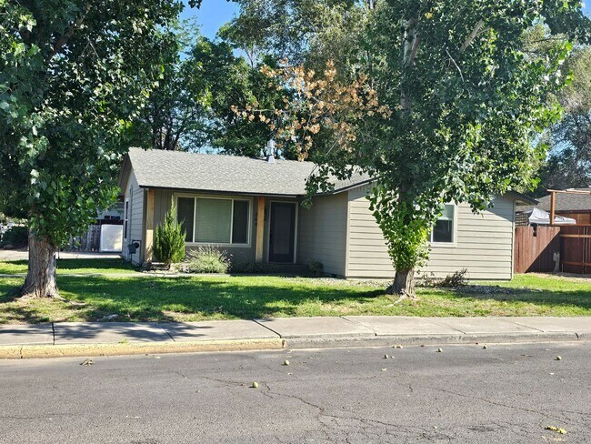 Primary Photo - Updated 3 Bedroom Home With Bonus Room