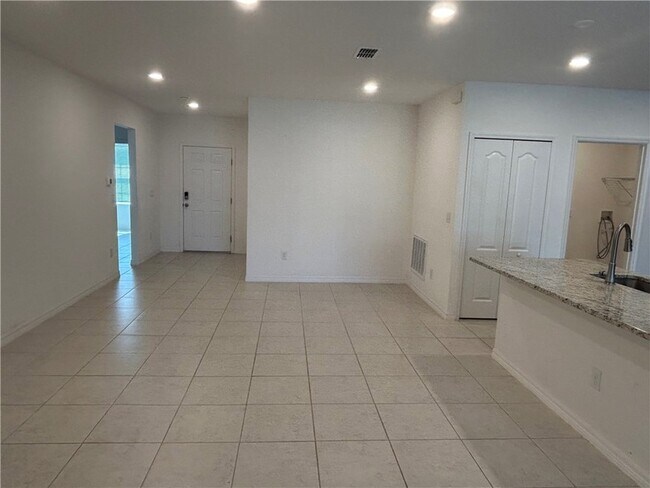 Building Photo - 7785 101st Ct