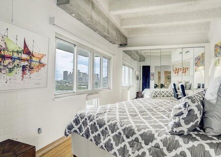Building Photo - 3600 Montrose-3106-2